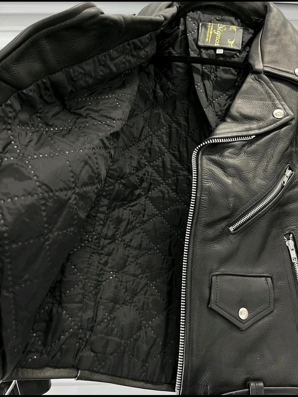 The Unbranded Brand classic black
